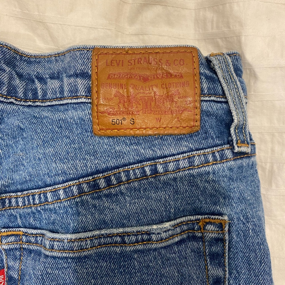 Levi’s 501 - Picture 2 of 4